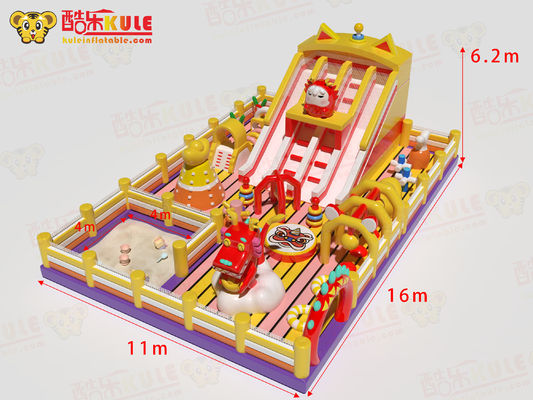 China Dragon Lion opblaasbaar springkasteel met glijbanen en zandbad
