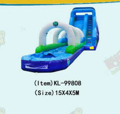 Grote waterglijbanen met zwembad te huur