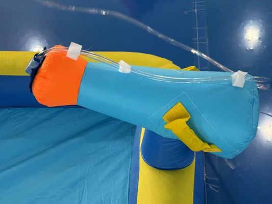 Polyester Oxford opblaasbare blauwe en oranje waterglijbaan voor kinderen pretpark