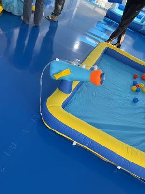 Polyester Oxford opblaasbare blauwe en oranje waterglijbaan voor kinderen pretpark