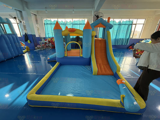 Polyester Oxford opblaasbare blauwe en oranje waterglijbaan voor kinderen pretpark